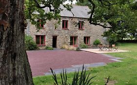 Ar Merglet - Grande longère authentique en Brocéliande